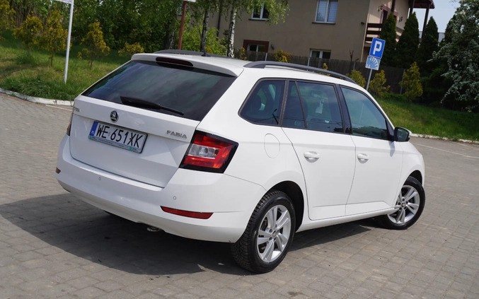 Skoda Fabia cena 25999 przebieg: 214000, rok produkcji 2019 z Katowice małe 301